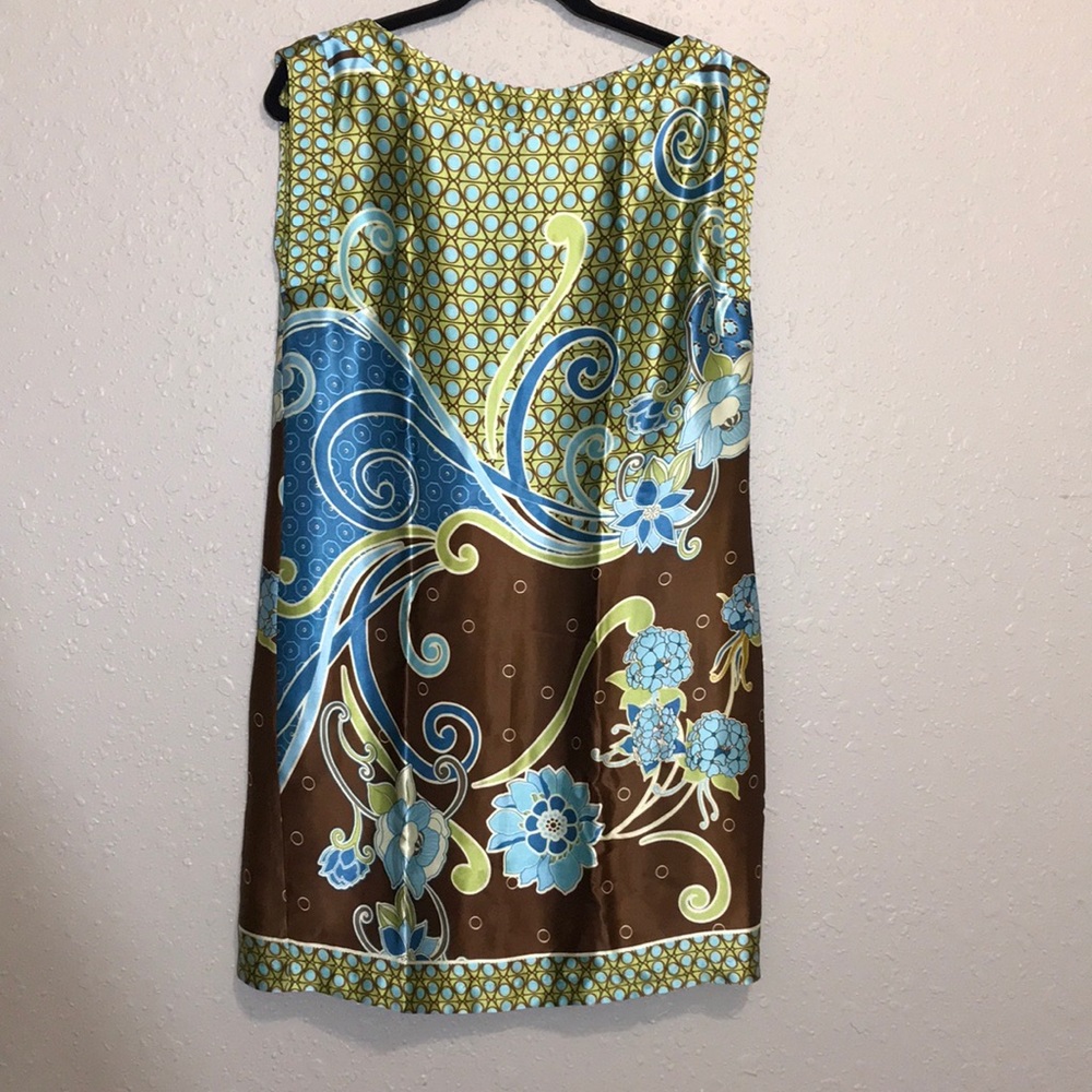 100% Silk dress by Muse size 8